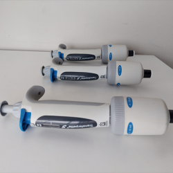 Alternative view of Brand 1-10 ml Ayarlanabilir Otomatik Pipet